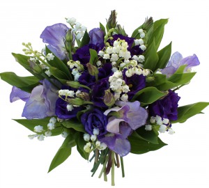 muguet du 1er mai: bouquet de muguet et fleurs bleues